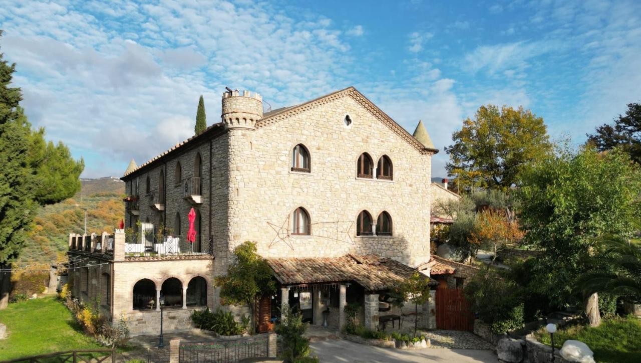 Hotel Lo Smeraldo Roccavivara Exterior foto